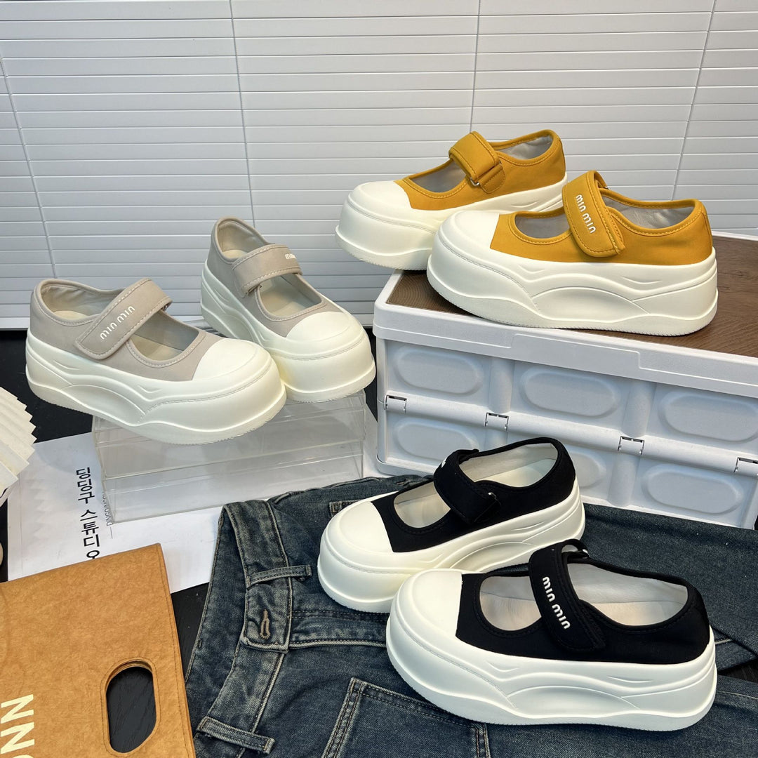 Damen Sportliche Slip-On Sneakers mit verstellbarem Klettverschluss und dämpfendem Fußbett EB