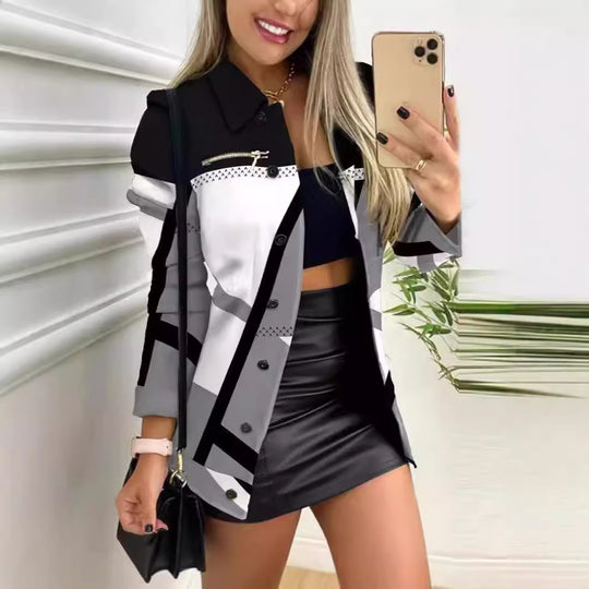Damen nan gemusterter Blazer mit geometrischem Print, Reißverschlusstasche und durchgehender Knopfleiste EB