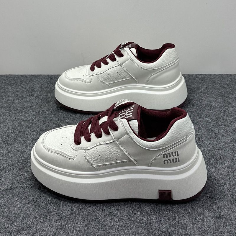 Damen Modische Plateau Sneakers aus strapazierfähigem Leder mit minimalistischer Optik EB