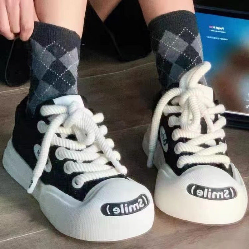 Damen Sportliche Sneaker mit modischem Textilobermaterial und klassischem Schnürsystem EB