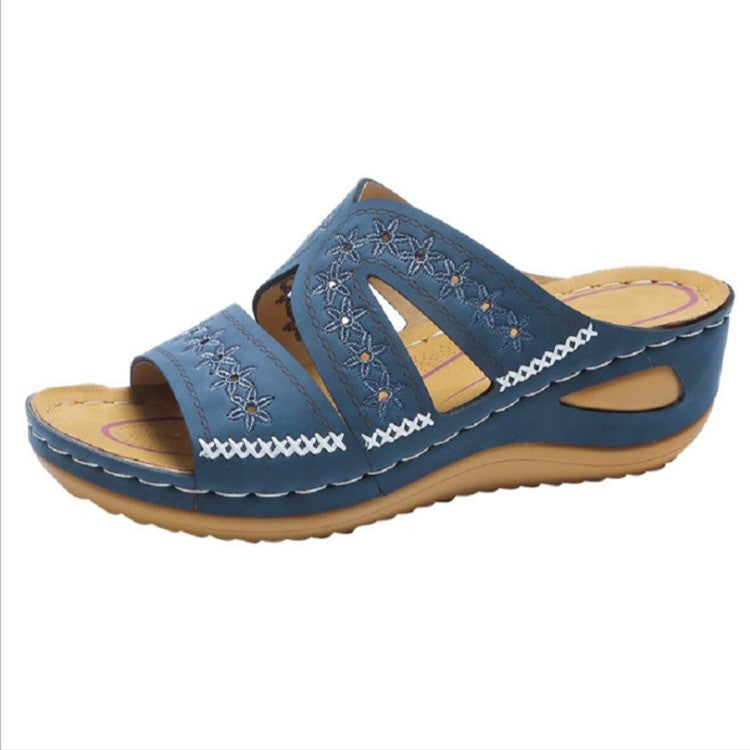 Damen Komfortable Wellness-Pantoletten mit dekorativen Cut-Outs EB