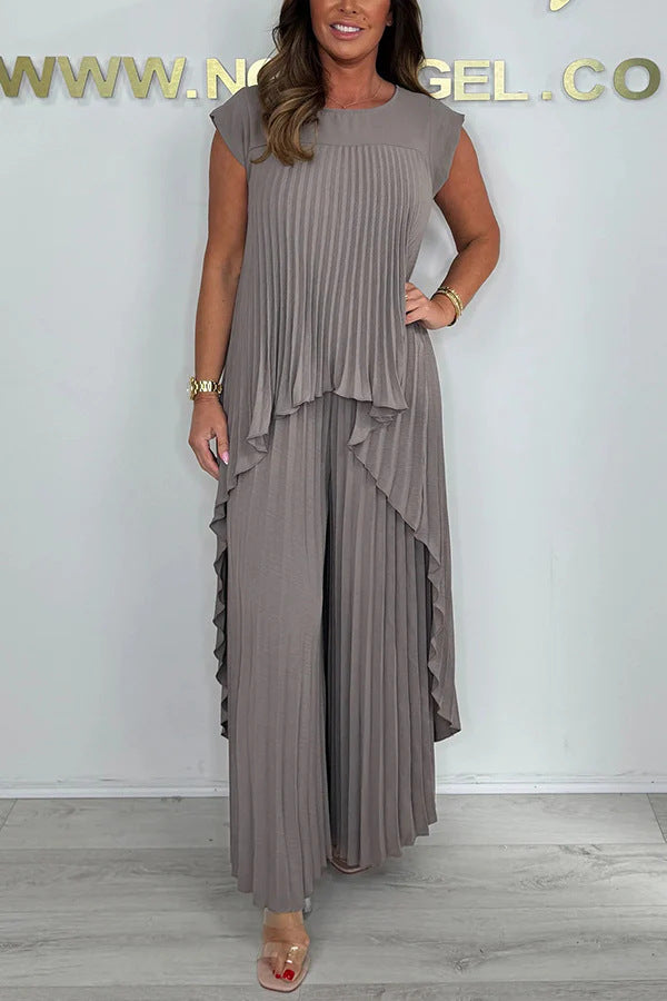 Damen elegantes Plissee-Jumpsuit mit asymmetrischem Saum und fließendem Design EB