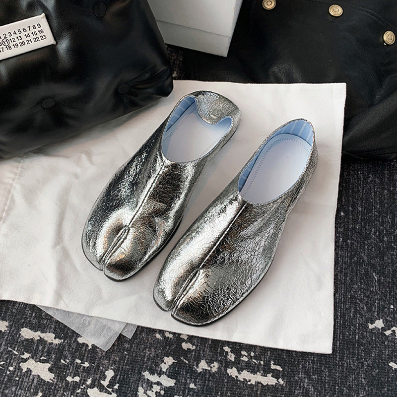 Damen modische Flats im Metallic-Look mit einzigartigem Design EB