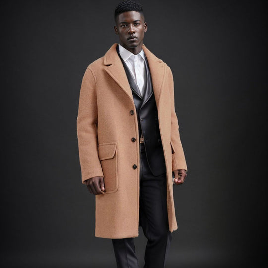 Herren eleganter Lammfellmantel mit strukturiertem Obermaterial und praktischem Verschluss EB
