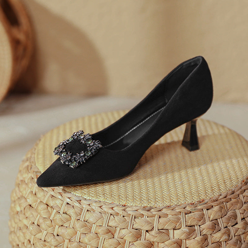 Damen elegante Pumps mit glamourösem Schmuckdetail EB