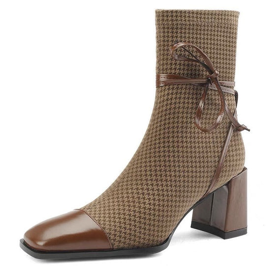 Damen Stiefeletten mit stilvollem Karomuster und eleganter Schnürung EB
