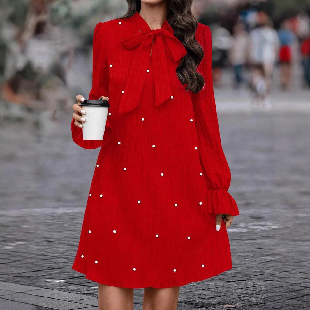 Damen elegantes Kleid mit Schleifenkragen und Pünktchen-Applikationen EB