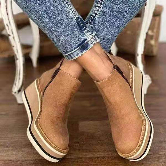Damen nan Keilabsatz-Stiefelette mit verstecktem Plateau und elastischen Einstiegsleisten EB