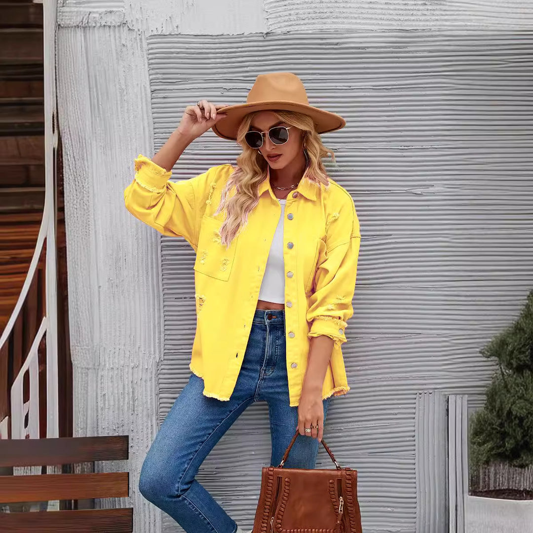 Damen Oversized Denim Jacke mit fransigen Details und Knopfleiste EB