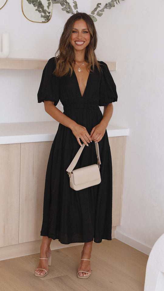 Damen Maxikleid mit tiefem V-Ausschnitt und schwingendem Rock EB