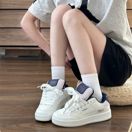 Damen Sportliche Freizeitschuhe mit luftiger Oberflächenstruktur und rutschfester Sohle EB