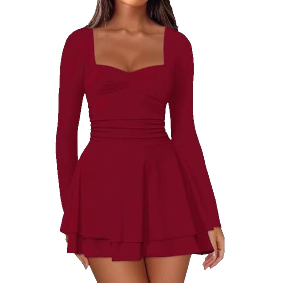 Damen Langarm-Minikleid mit quadratischem Ausschnitt, taillierter Raffung und zweilagigem Volantrock EB