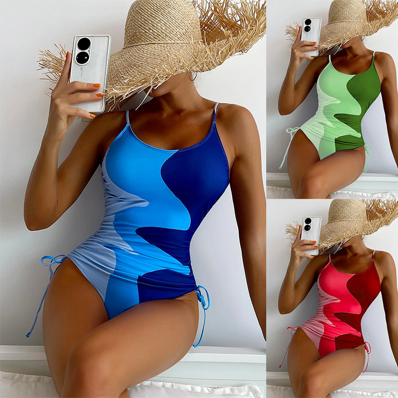 Damen Einteiler-Badeanzug mit verspielten Cut-Outs und floralem Design EB