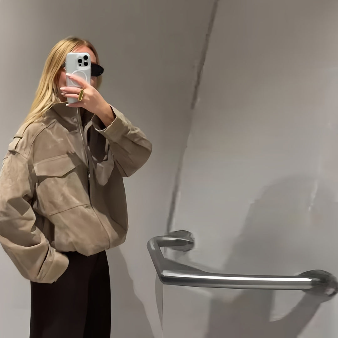 Damen Modische Oversized-Wildlederjacke mit praktischen Taschen und hohem Kragen EB