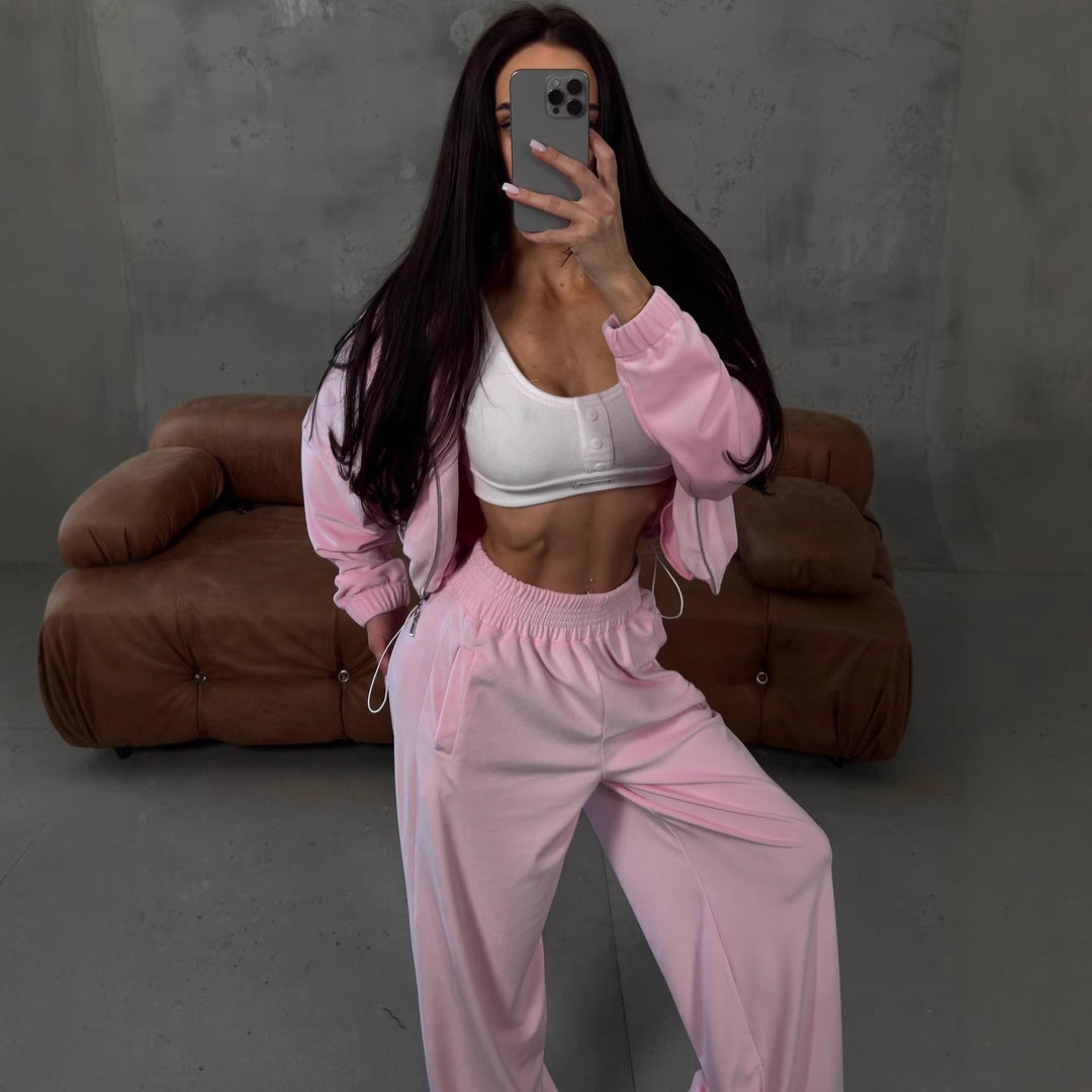 Damen weites Lounge-Set mit Cropped Zipjacke und High-Waist Relaxhose Eichborn Berlin