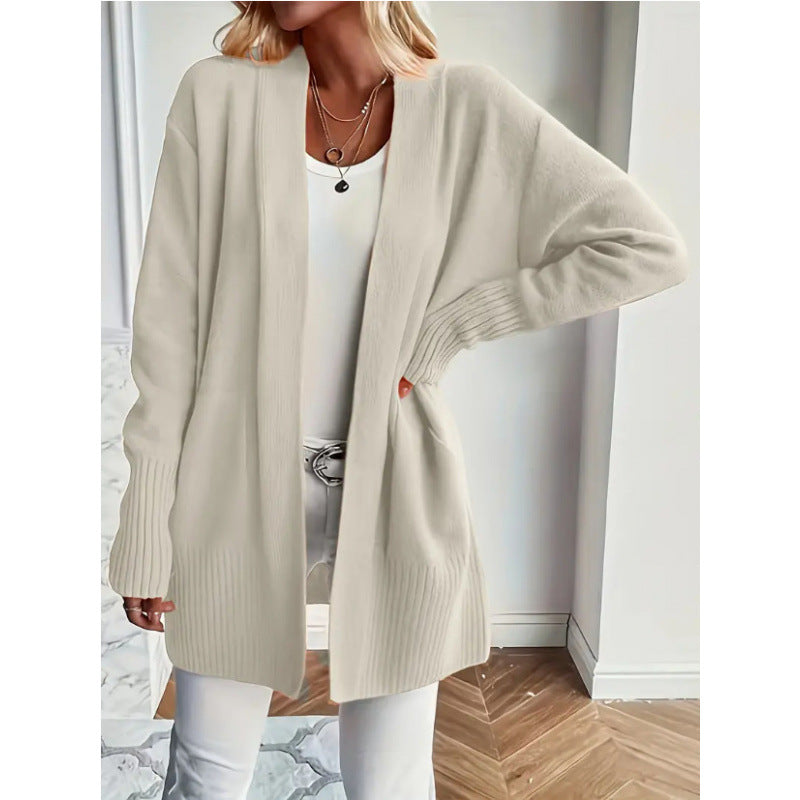 Damen Langstrickjacke mit praktischen Taschen und elegantem V-Ausschnitt EB
