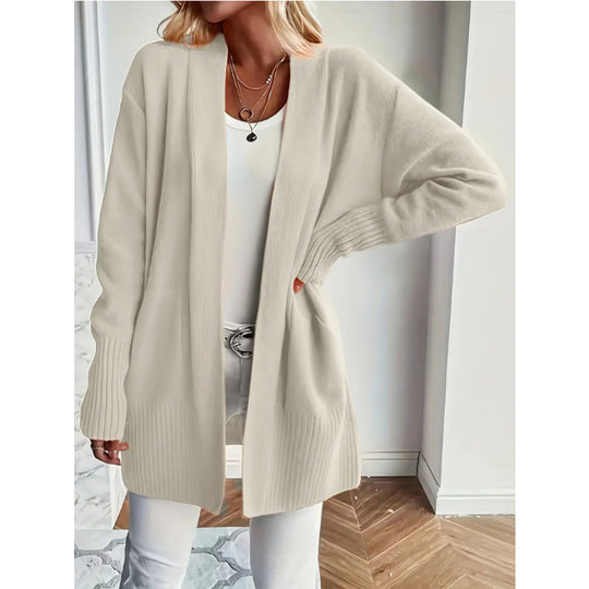 Damen Langstrickjacke mit praktischen Taschen und elegantem V-Ausschnitt EB