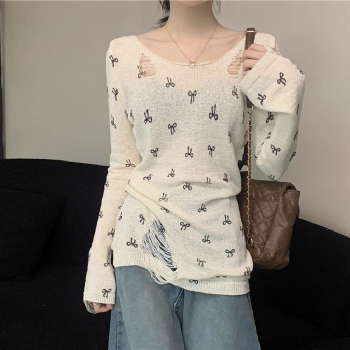 Damen Langarmshirt mit modischen Rissen und verspieltem Motiv EB