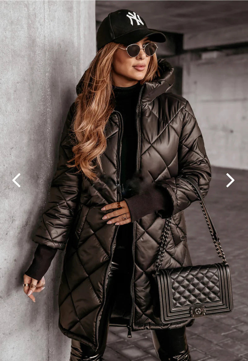 Damen Lässige Steppjacke mit Kapuze und praktischen Taschen EB