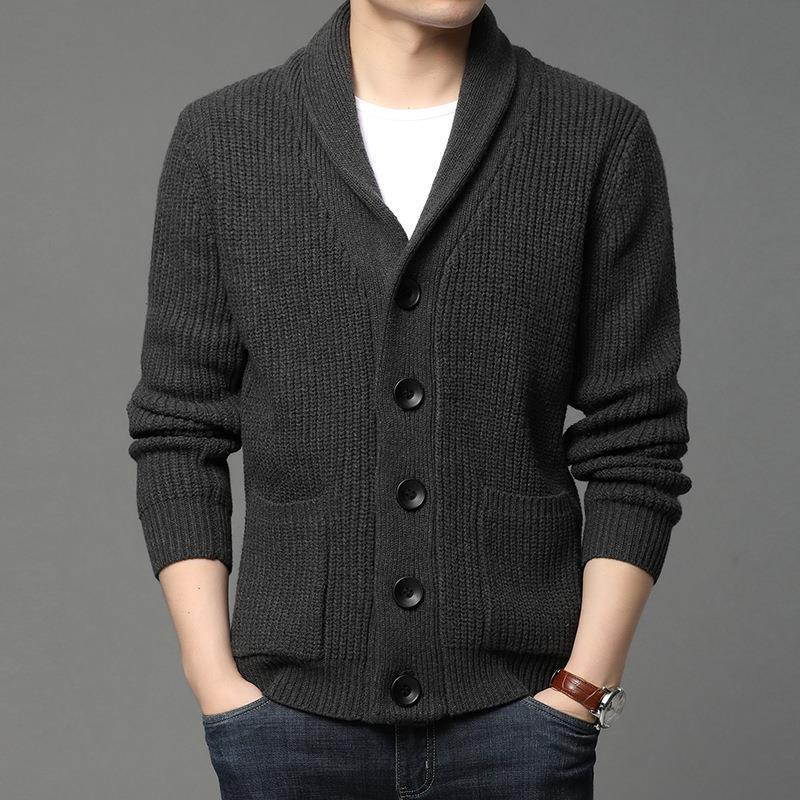 Herren kuschelige Strickjacke mit schickem Kragen und funktionalen Taschen EB