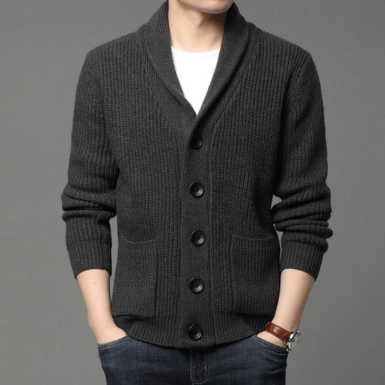 Herren kuschelige Strickjacke mit schickem Kragen und funktionalen Taschen EB