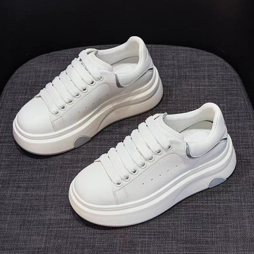Damen Sneakers mit klassischem Obermaterial und innovativer Dämpfungstechnologie EB