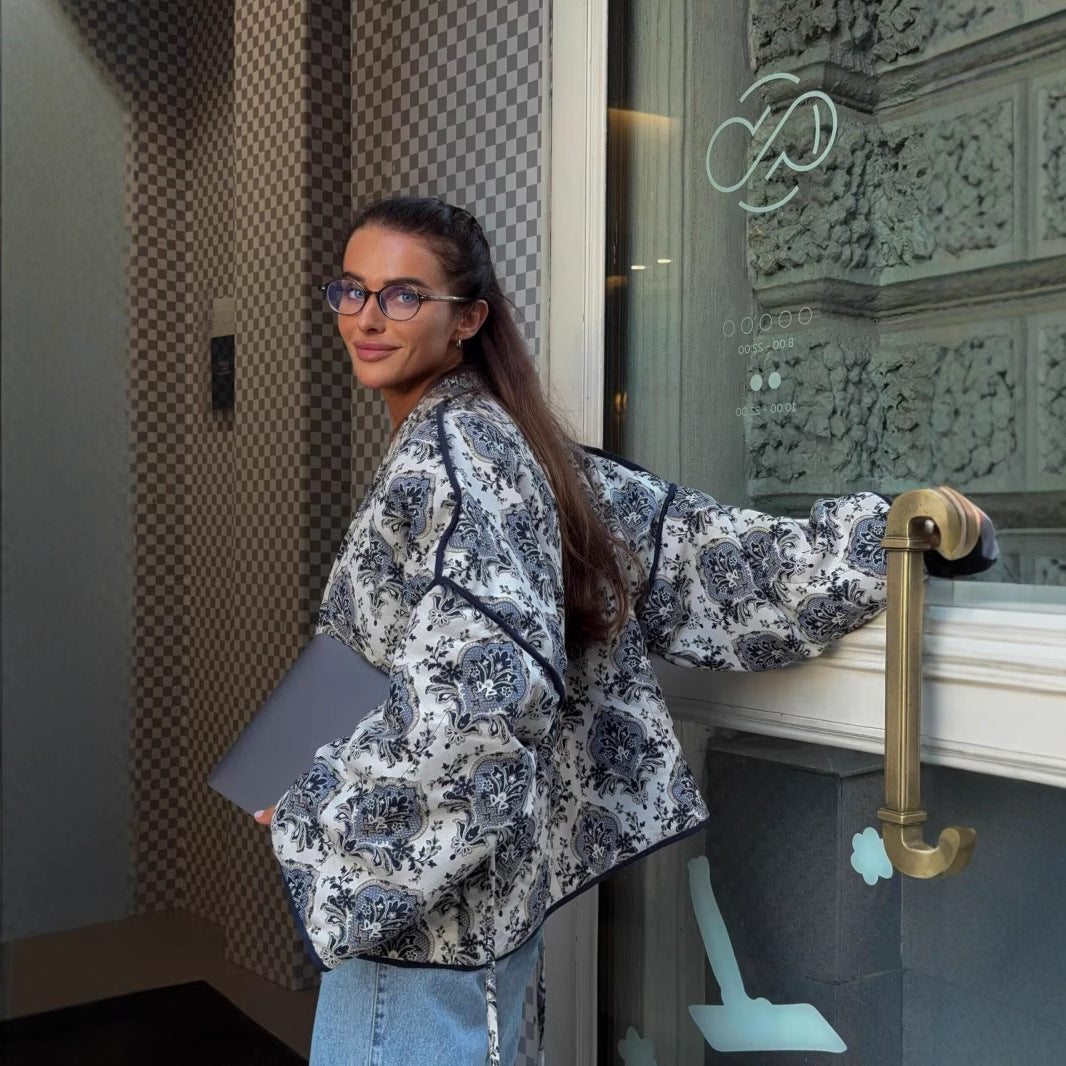 Damen Steppjacke mit floralem Design und modernem Schnitt EB