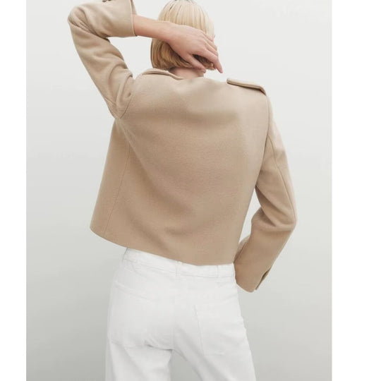 Damen Kurzjacke mit praktischen Taschen und eleganten Knopfdetails EB