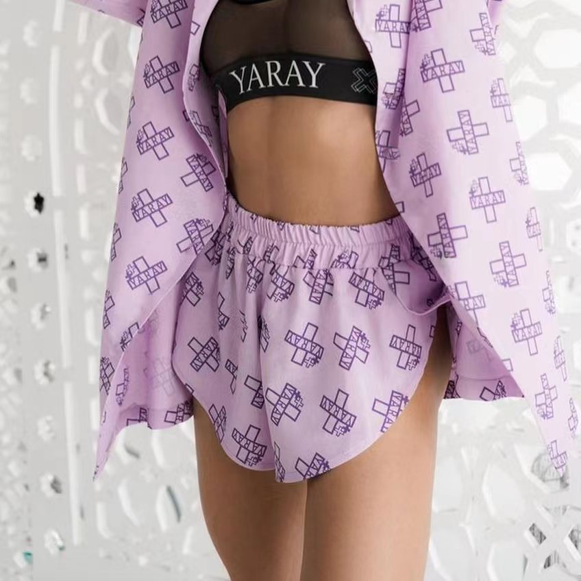 Damen stylishes Set aus leichtem Überwurf und Shorts mit Schriftzug EB