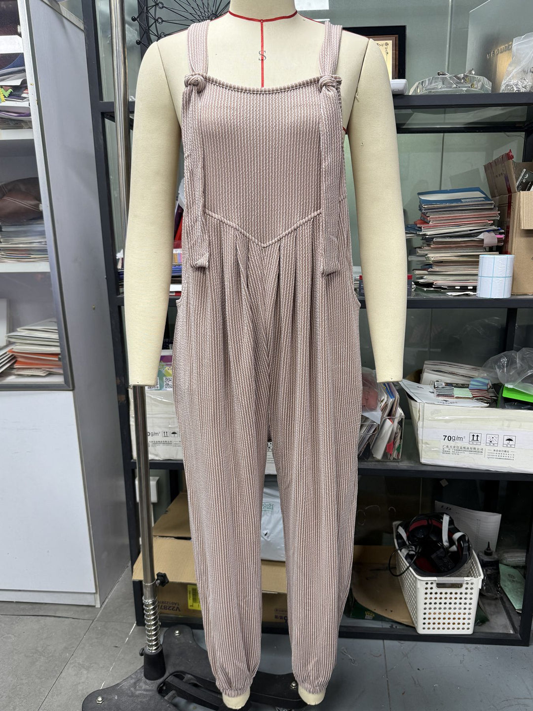 Damen Lässiger Jumpsuit mit praktischen Taschen EB