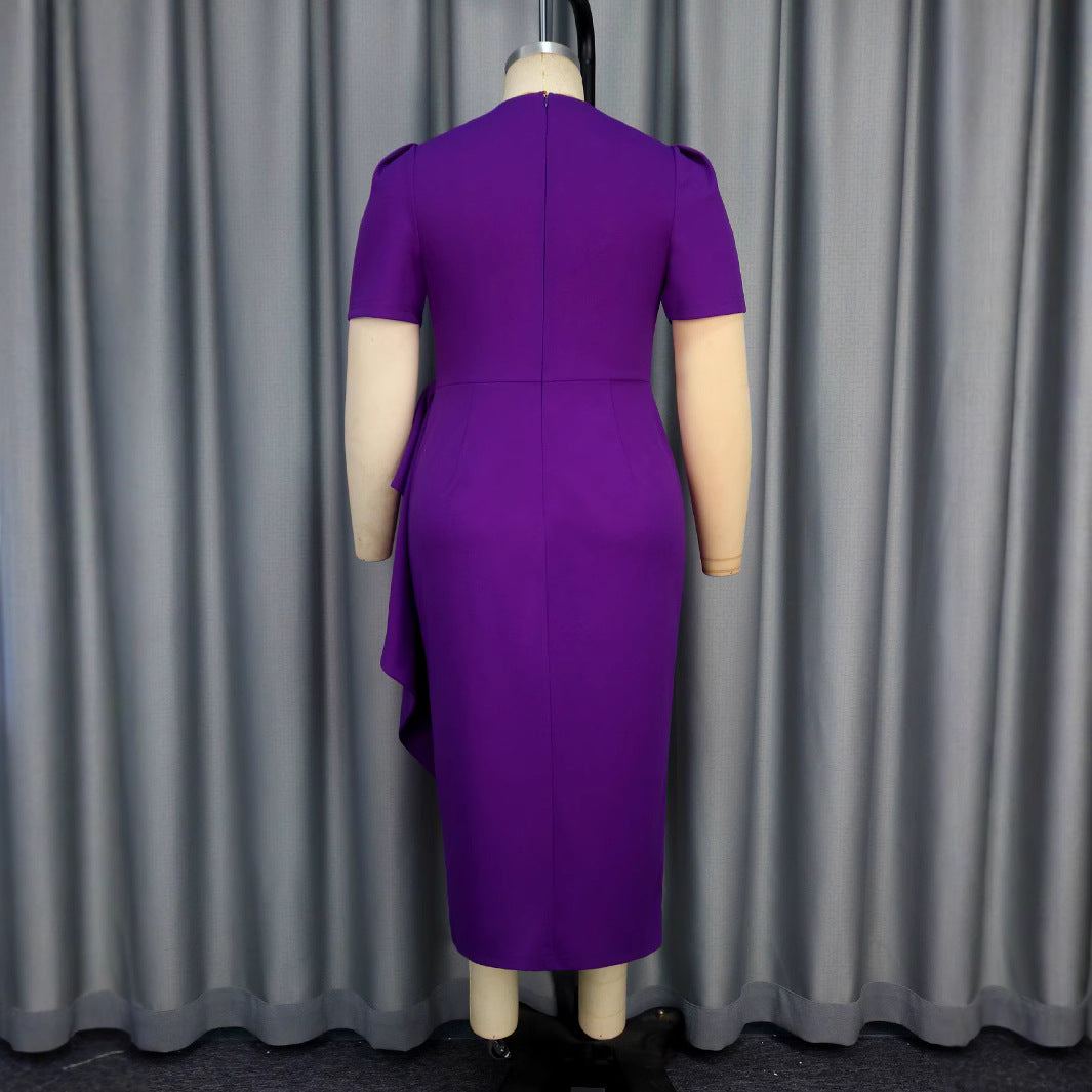 Damen Elegantes und figurschmeichelndes Kleid mit floralem Detail EB