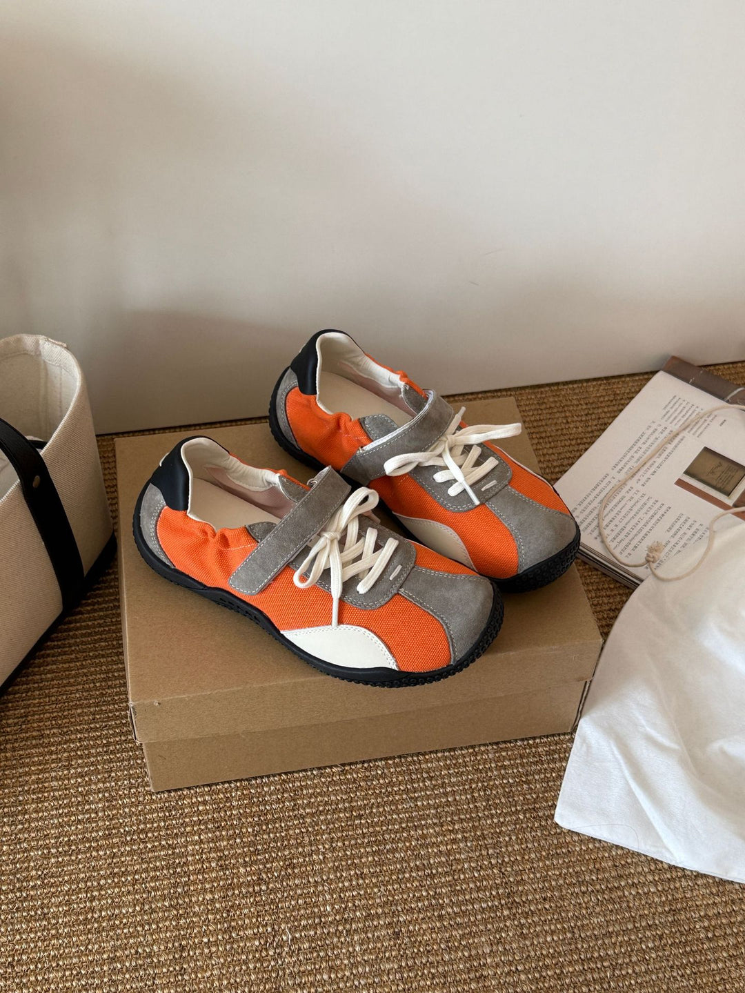 Damen Atmungsaktive Freizeitschuhe mit innovativem Klettverschluss und dämpfender Sohle EB