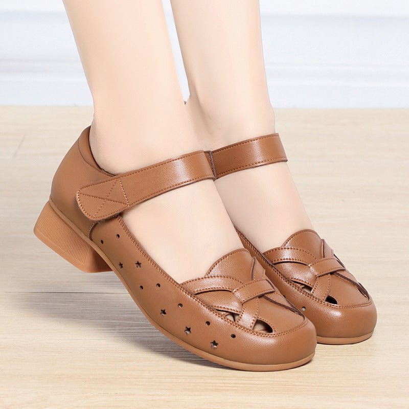 Damen Ballerinas mit verstellbarem Riemen und luftigen Lochmuster EB
