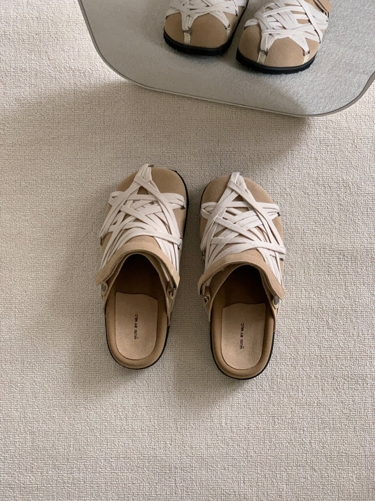 Damen Clogs mit geflochtenem Design und komfortablem Fußbett EB