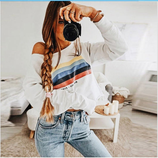 Damen Off-Shoulder Sweatshirt mit Retro-Bandprint und lockerer Cropped-Passform EB