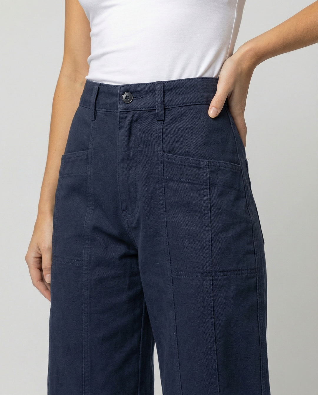 Damen hochtaillierte weite Ziernaht-Twillhose mit sichtbarer Stepplinie, Reißverschluss-Fly und tiefem Schritt EB