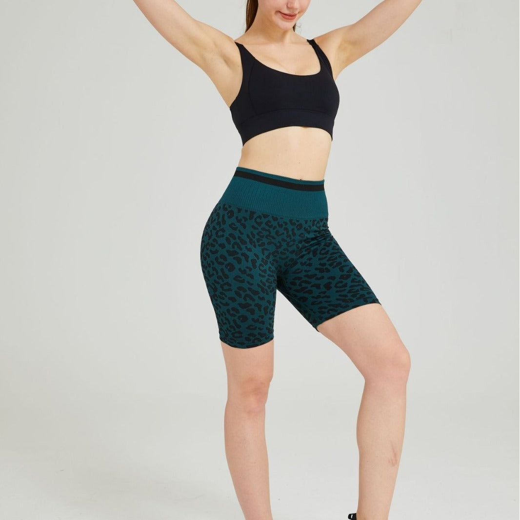 Damen Sportliche Radlerhosen mit innovativem Leopardenmuster EB