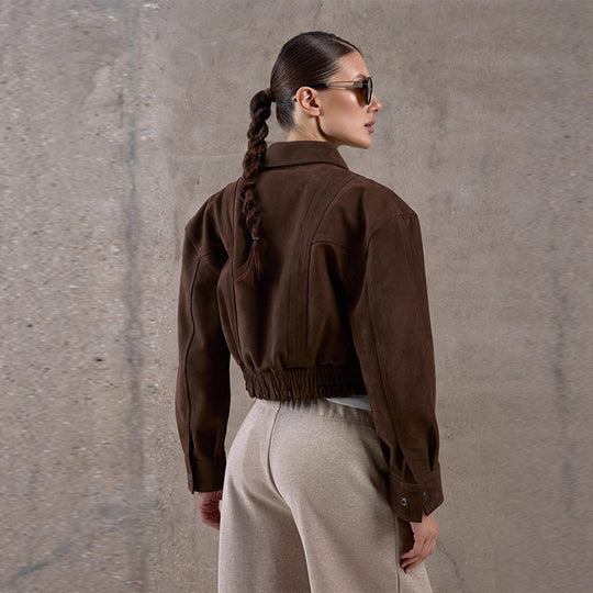 Damen Modische Wildlederjacke im cropped Stil mit praktischen Taschen EB