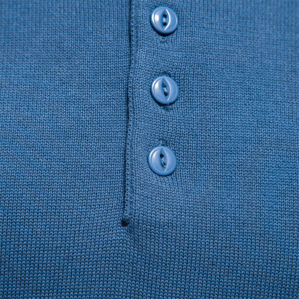 Herren Strickpullover mit modernem Henley-Ausschnitt und feiner Struktur EB