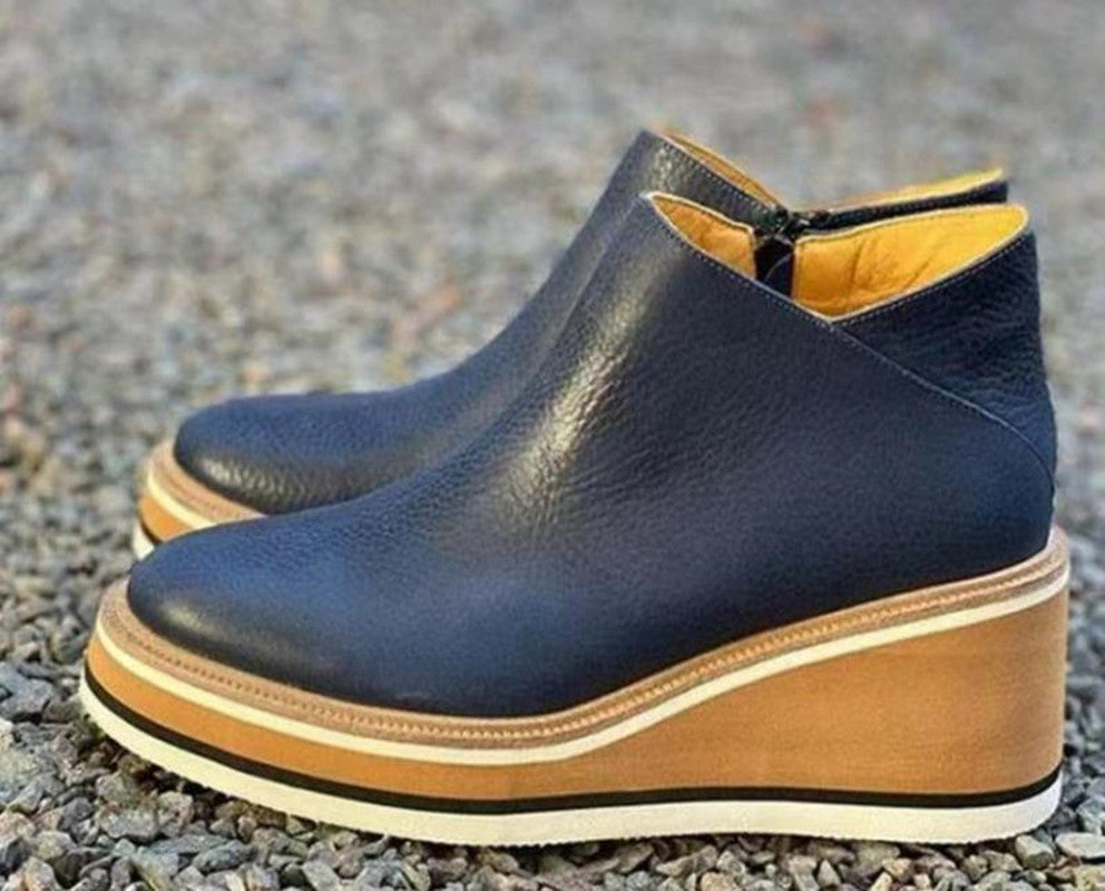 Damen Wedge-Stiefeletten aus weichem Leder mit angesagtem Riemen-Design EB