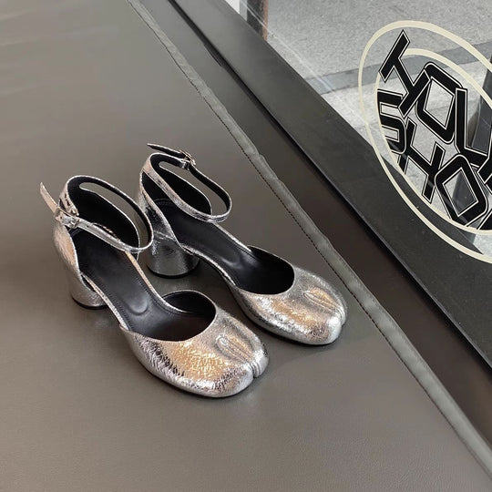 Damen elegante Plateau-Pumps mit modischem Riemen und luxuriösem Glanz EB