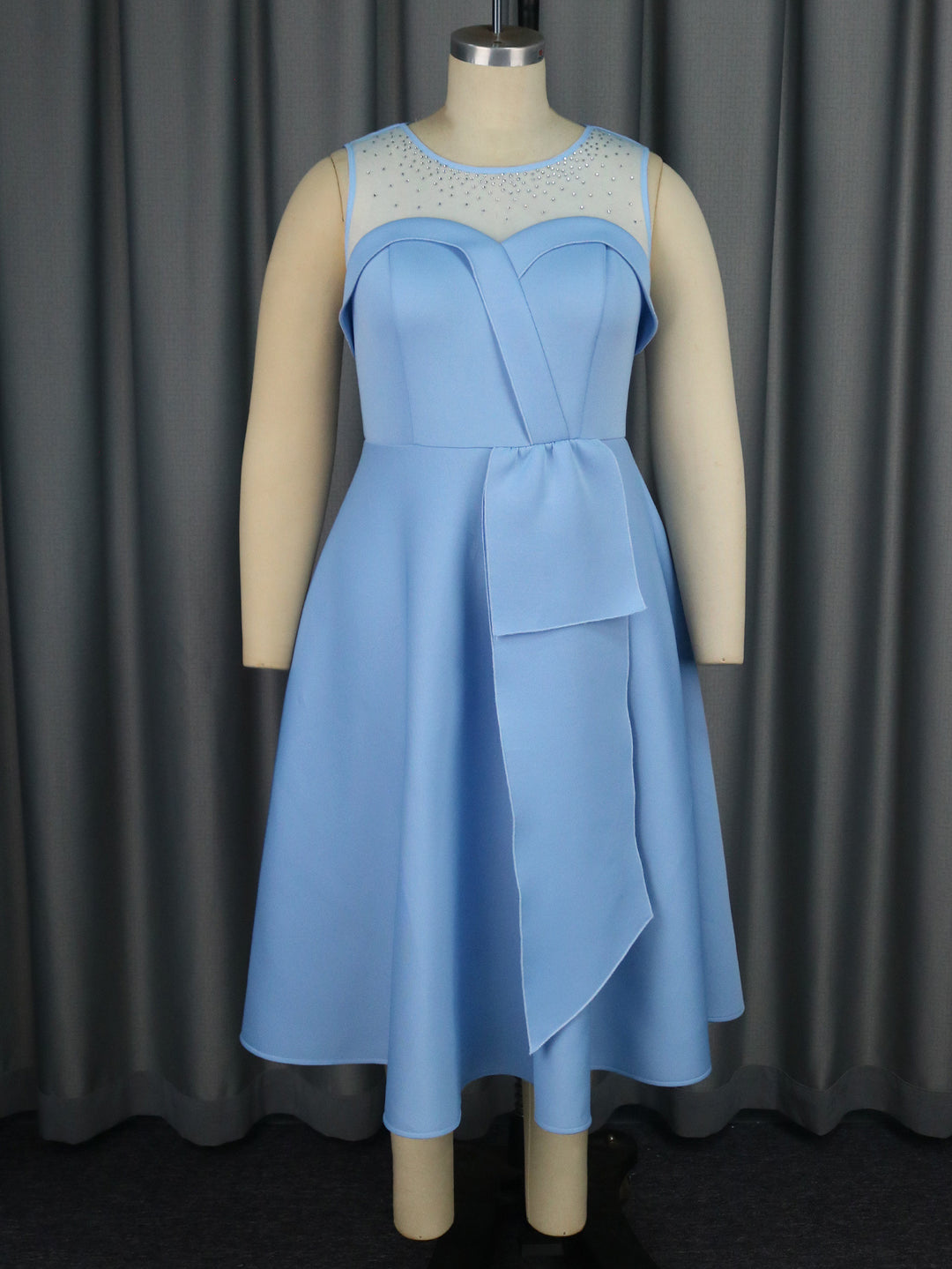 Damen Chiffon Abendkleid mit schimmerndem Oberteil und eleganter Schleifen-Applikation EB