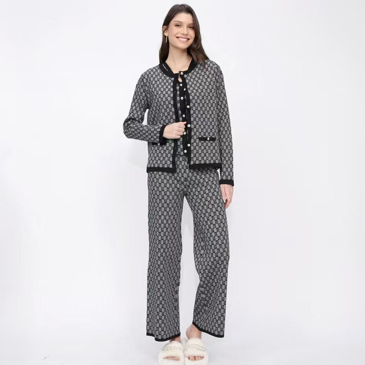 Damen Pyjama-Set mit modernem Karomuster und durchgehender Knopfleiste EB
