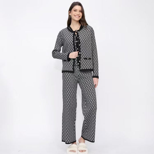 Damen Pyjama-Set mit modernem Karomuster und durchgehender Knopfleiste EB