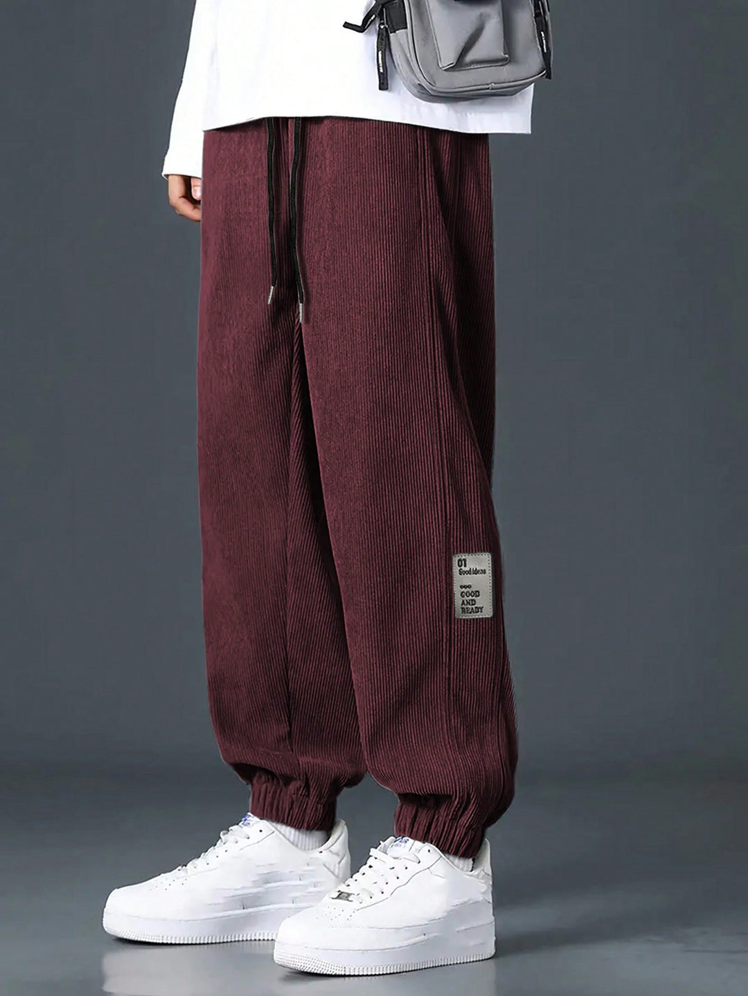 Herren nan Relax-Freizeithose aus feiner Breitkordstruktur mit Tunnelzug und elastischen Knöchelabschlüssen EB