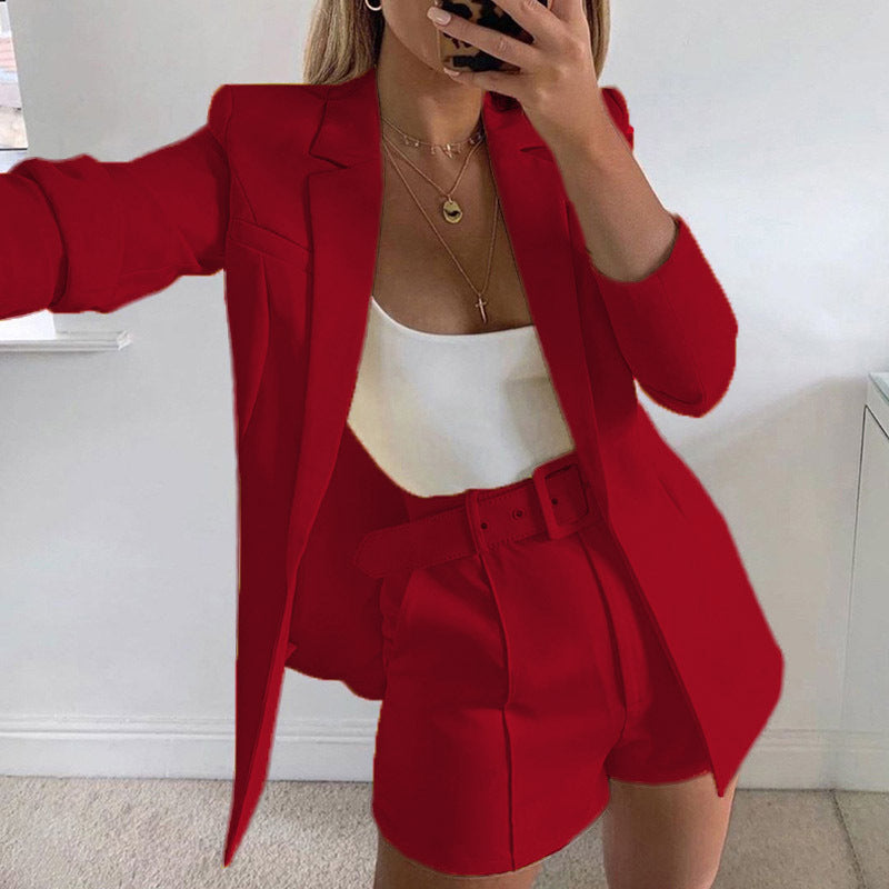 Damen nan tailliertes Longblazer-Shorts Set mit betonter Schulterpartie, hoher Taille und breitem Gürtel EB