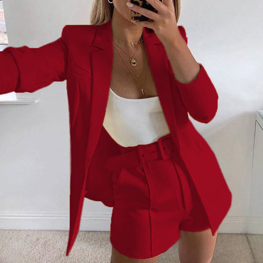 Damen nan tailliertes Longblazer-Shorts Set mit betonter Schulterpartie, hoher Taille und breitem Gürtel EB