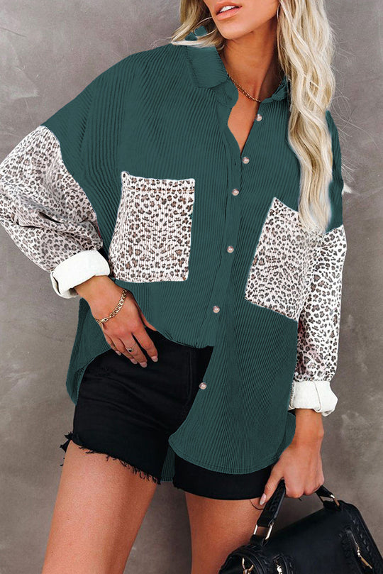 Damen nan oversized Hemdbluse mit Strukturstoff, Kontrastärmeln im Leo-Print und aufgesetzten Taschen EB