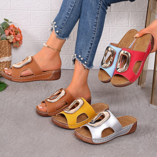 Damen bequeme Pantoletten mit elegantem Schmuckdetail EB
