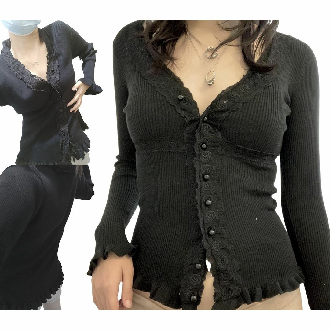 Damen Strickoberteil mit romantischem Spitzenbesatz und Rüschendetails EB